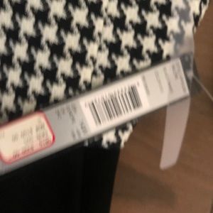 Brand new Tahari suit by Author Levine